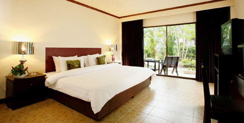 Bamboo Beach Hotel & Spa Patong Kültér fotó