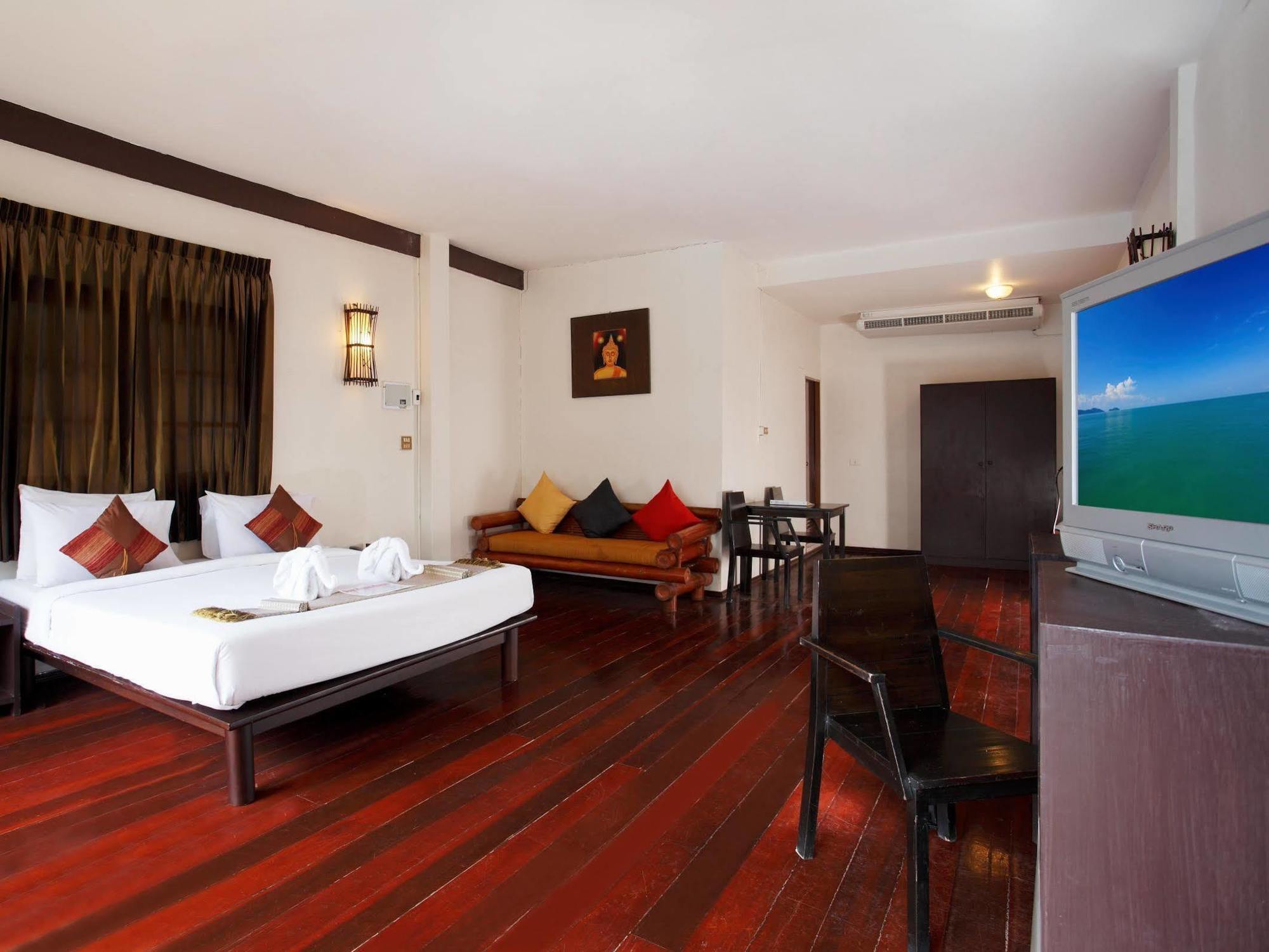Bamboo Beach Hotel & Spa Patong Kültér fotó