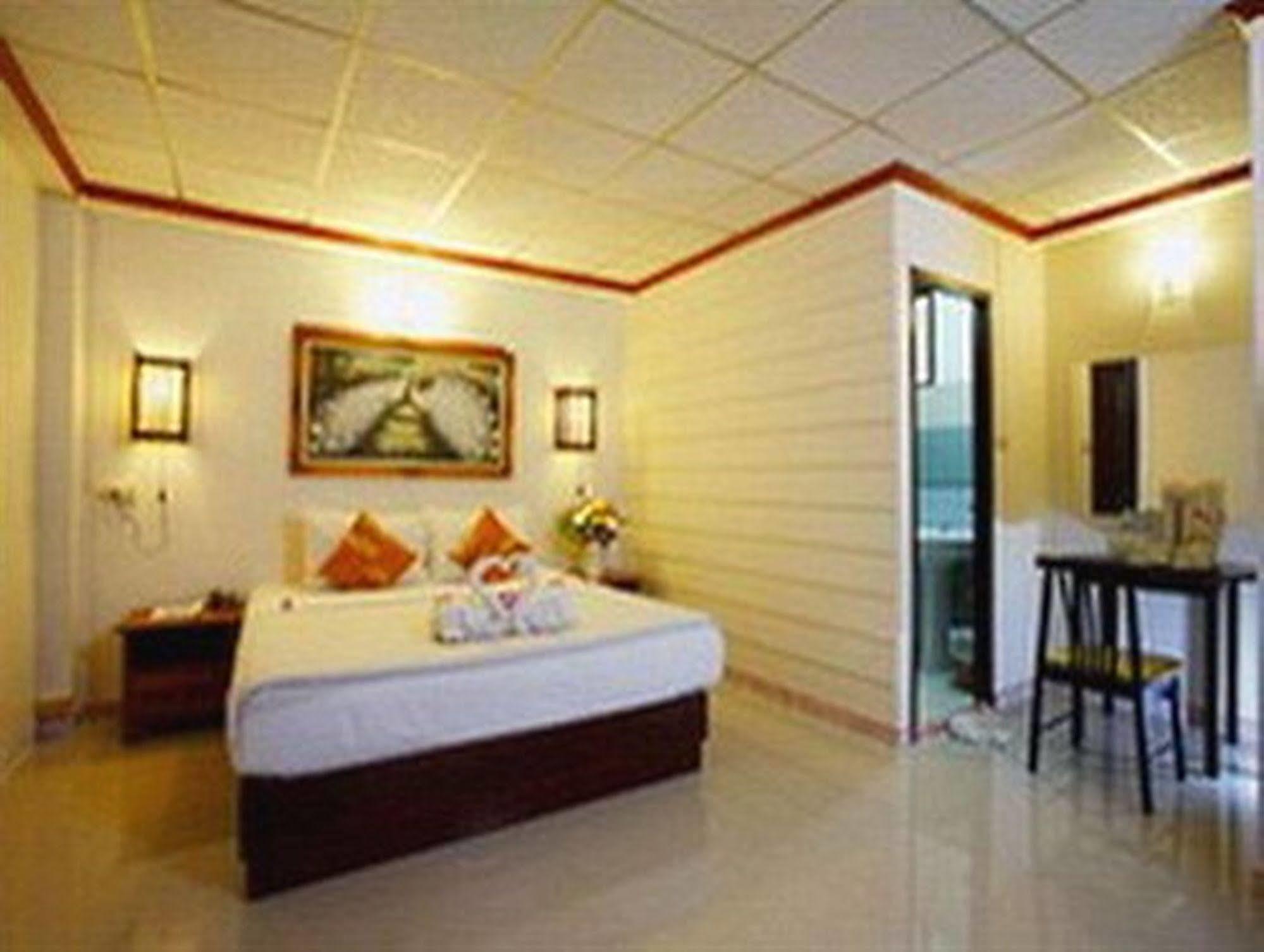 Bamboo Beach Hotel & Spa Patong Kültér fotó