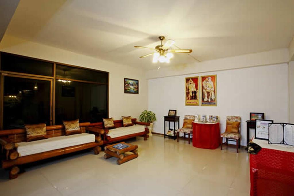 Bamboo Beach Hotel & Spa Patong Kültér fotó