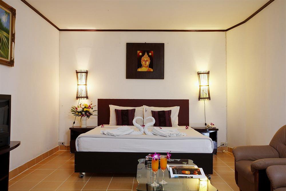 Bamboo Beach Hotel & Spa Patong Kültér fotó